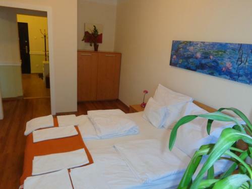 Nyirfa Apartmanh�z