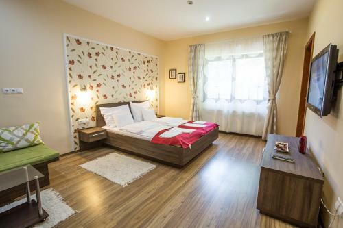 Nyirfa Apartmanh�z