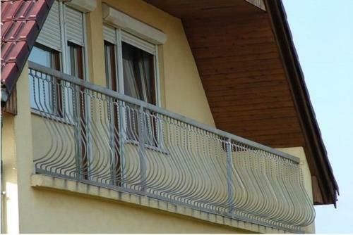 B�zsi Apartman