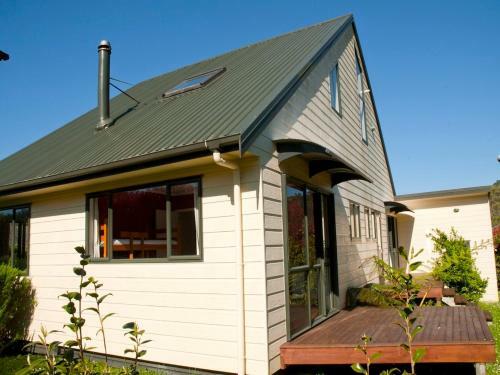 Rosemary Cottage - Hahei Holiday Home