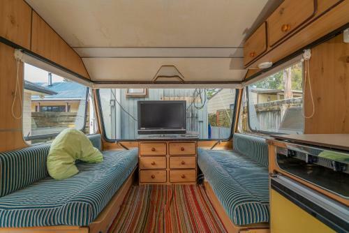 Rose's Beach Pad - Matarangi Holiday Home