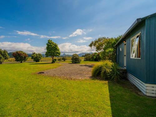 Bahama Blue - Matarangi Holiday Home