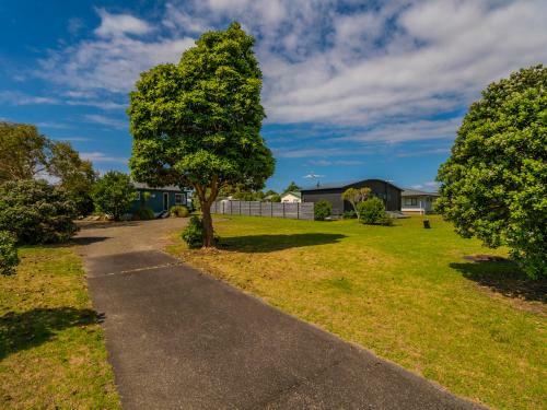 Bahama Blue - Matarangi Holiday Home