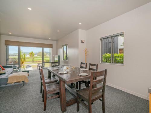 Tranquil Times - Matarangi Holiday Home