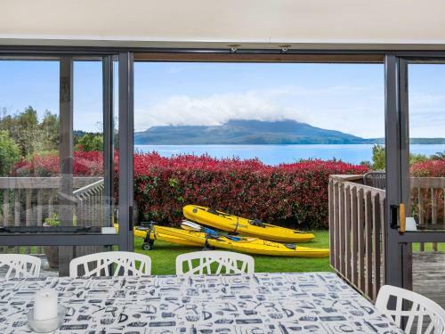 Lakeside Escape - Lake Tarawera Holiday Home