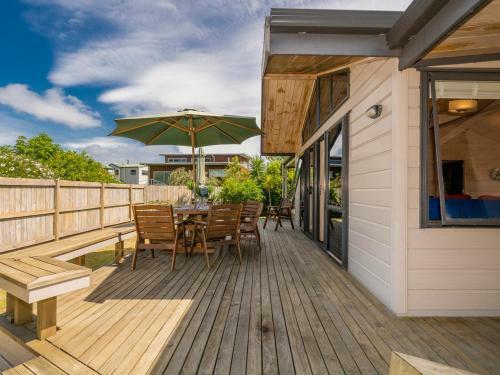 Bryley - Cooks Beach Holiday Home