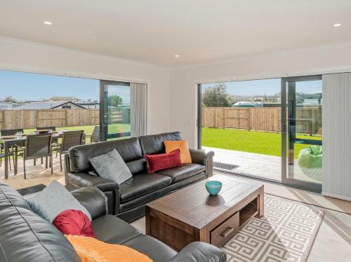 Seabliss - Cooks Beach Holiday Home