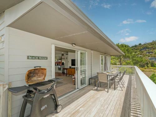 Recharge On Riverview - Cooks Beach Holiday Home