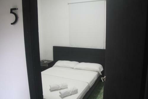 Eden`s Garden Hostel