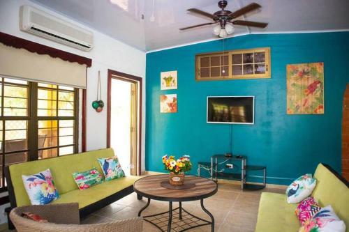 Amplia Villa En Playa