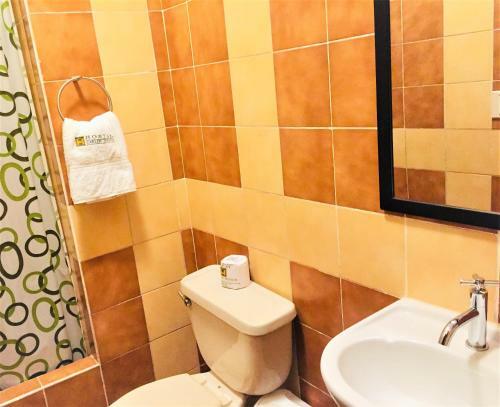 Hostal Carlos Tenaud