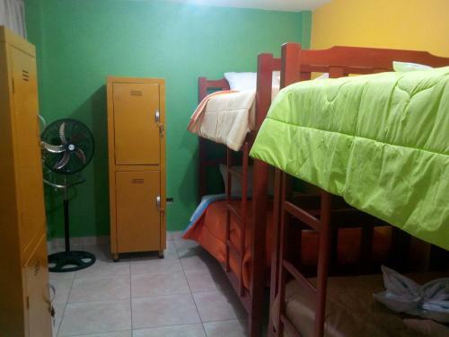 Bed & Breakfast Sunset Hostel Airport