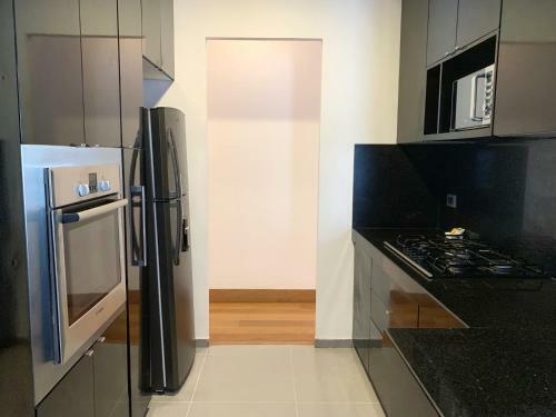 Apartamento Modern 2br With A Splash Of Glam