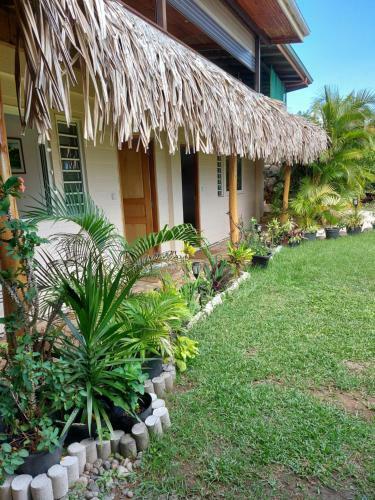 Manaeva Lodge