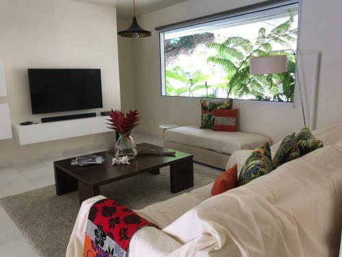 Villa Royal Palms Moorea And Studio