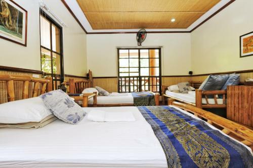Hotel Noni's Resort