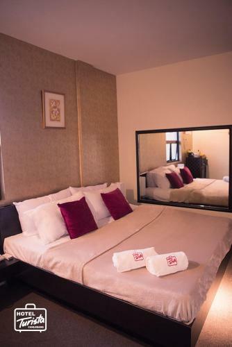 Hotel Turista Canlubang