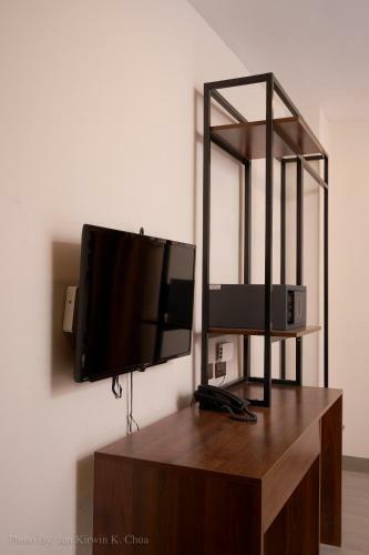 Griffin Hotel And Suites