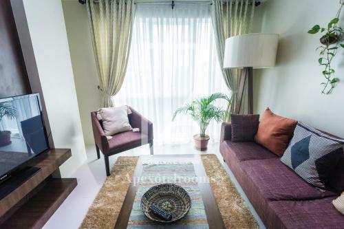 Amazing Apartment Posh Ayala Best Secure Spacious