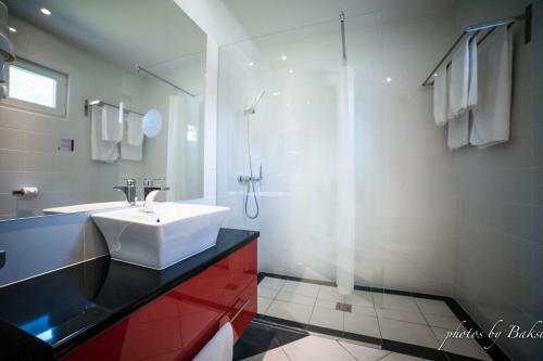 Liget Wellness �s Konferencia Hotel