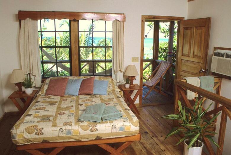 Hotel Las Rocas Resort And Dive Center