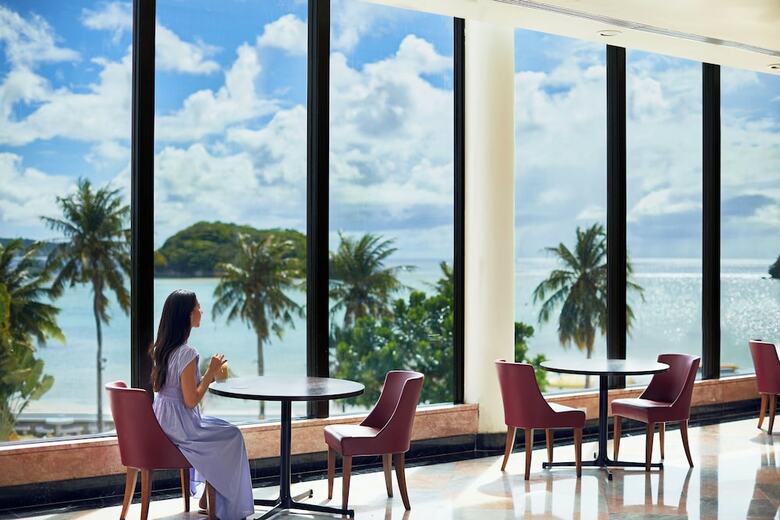 Hotel Onward Beach Resort
