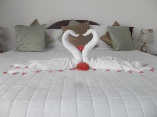 Hotel Fosters West Bay Resort