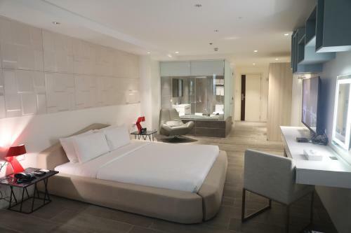 City Park Hotel Residences
