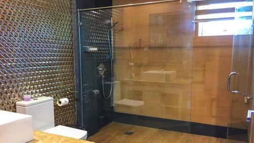 Luxury 4-bedroom Villa In Mactan Cebu