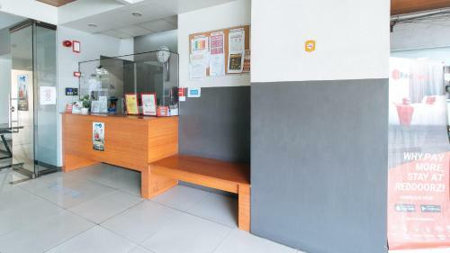 Hotel Reddoorz Plus @ Kamuning Quezon City
