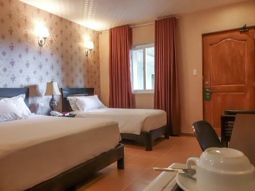 Hotel Tagaytay Wingate Manor