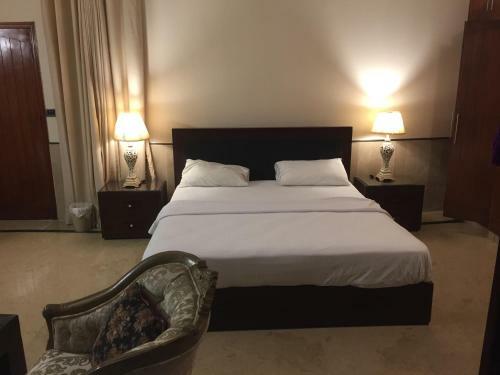 Hostal E Lodge