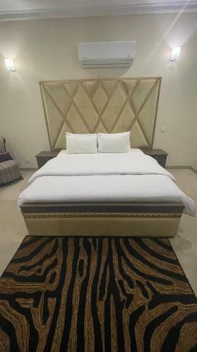 Royal Three Bed Villa E 11 Islamabad