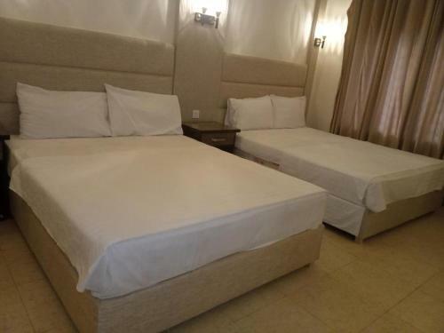 Hostal Royal Hayat - Single Room