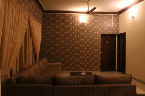 Hotel Four Season Inn