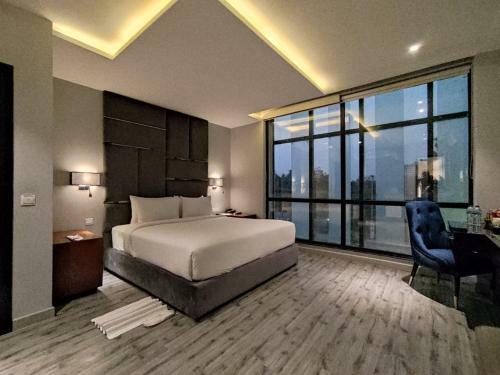Grand Ittehad Boutique Hotel