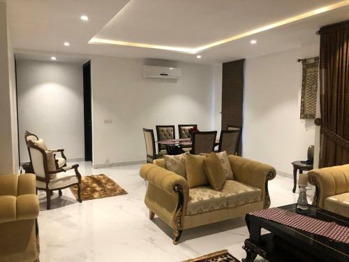 Hostal Royal Guest House Lahore Cantt