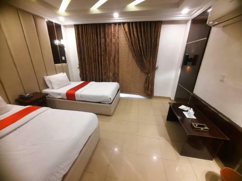 Amin Hotel