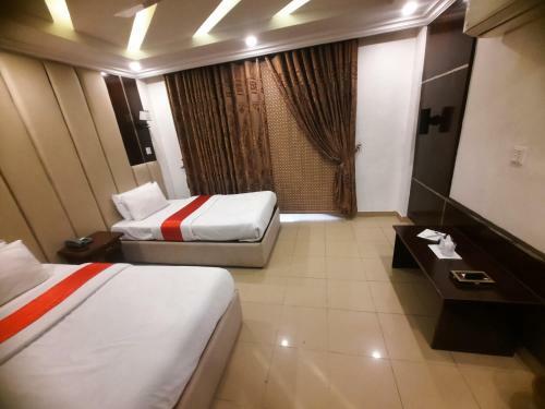 Amin Hotel