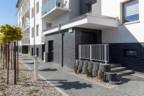 Marine Apartment 9b By Renters