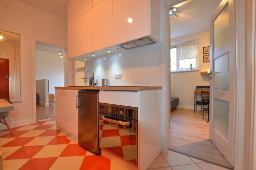 Grand Tourist Anna Apartment