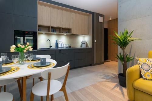Apartments Front Park Sadowa By Renters