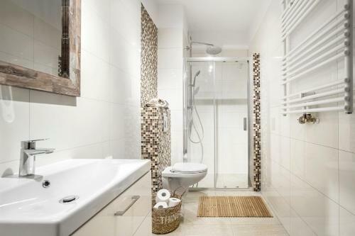 M&j Apartments - Garden Gates
