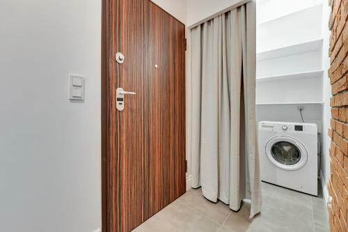 Downtown Apartments Aura III