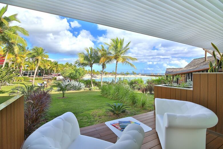 La Creole Beach Hotel & Spa