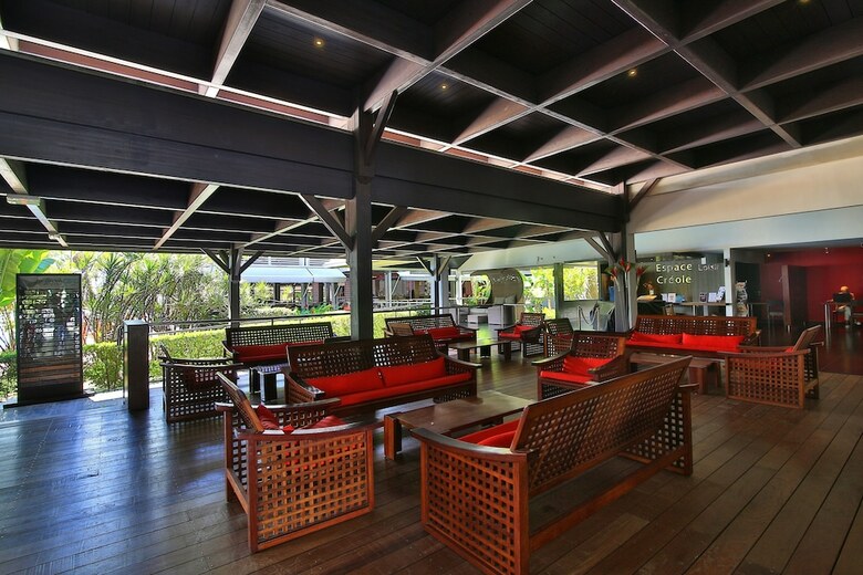La Creole Beach Hotel & Spa