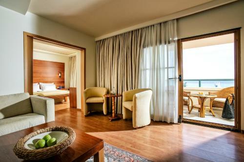 Possidi Holidays Resort & Suite Hotel
