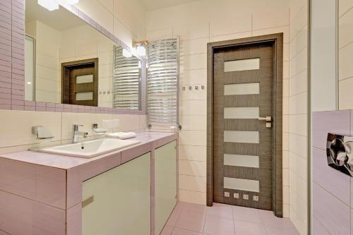 Downtown Apartments Hallera 165