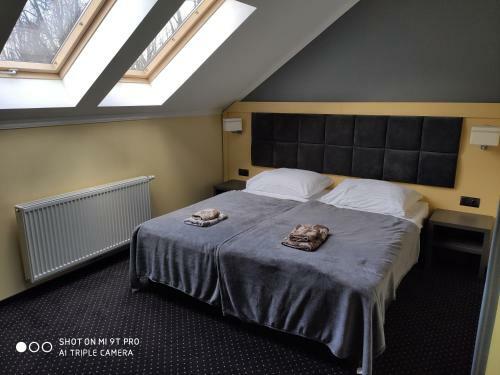 Hotel Dworek Peszk�w