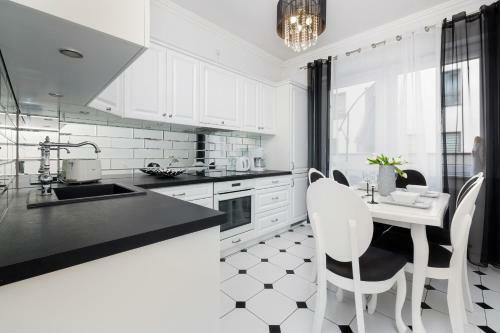 Supreme Apartament Mazowiecka By Renters